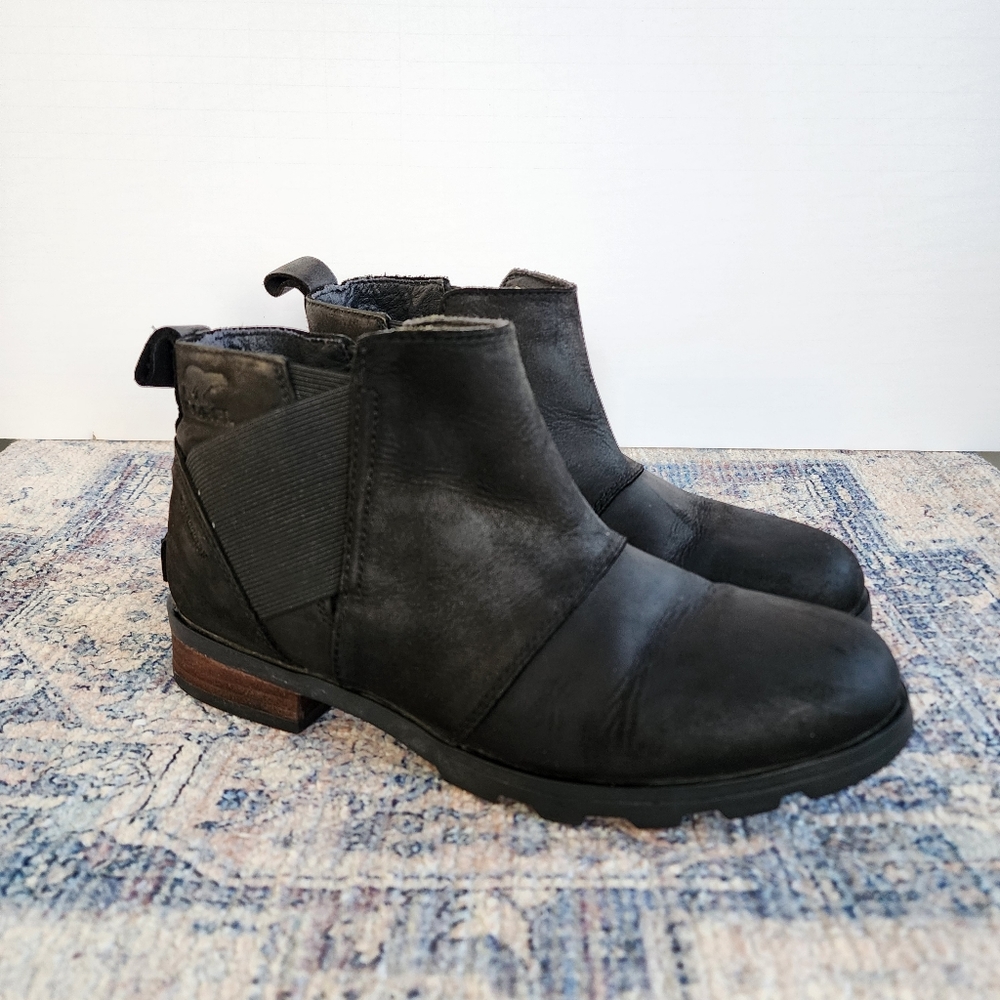Sorel Emilie Chelsea Leather Booties
